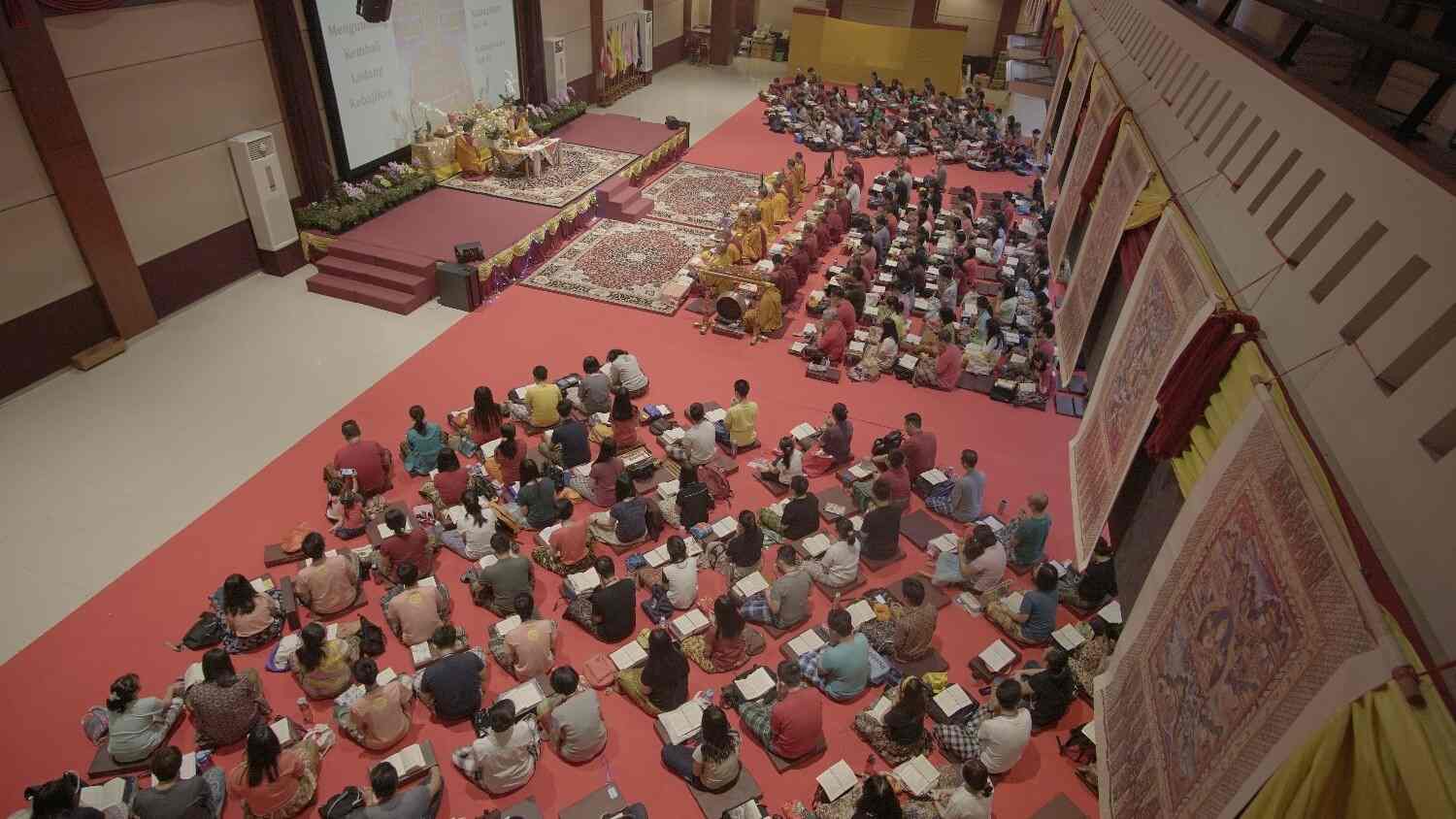 Y.M. Biksu Bhadra Ruci memberikan pengajaran dan ceramah Dharma sebagi basis nilai KCI.