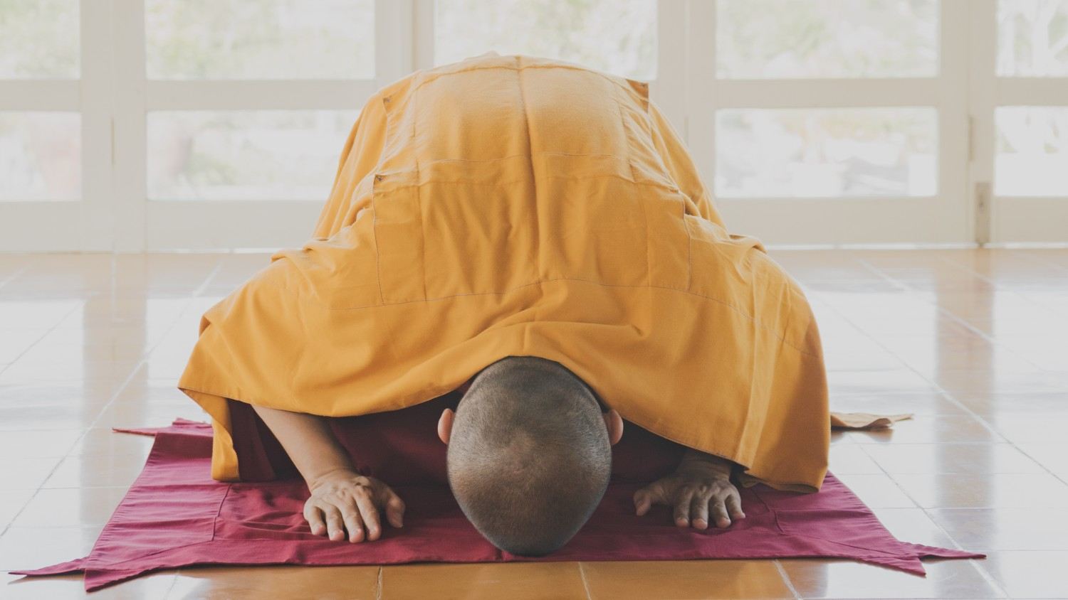 Namaskara adalah praktik penghormatan dalam Buddhisme.