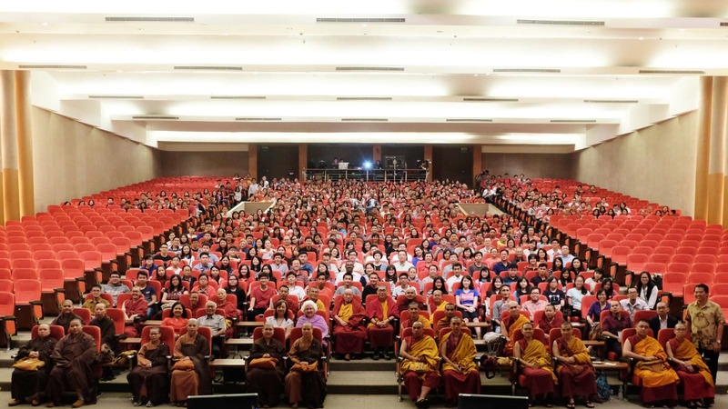 Bersama Drepung Trisur Rinpoche, Universitas Bunda Mulia, Jakarta, 2017