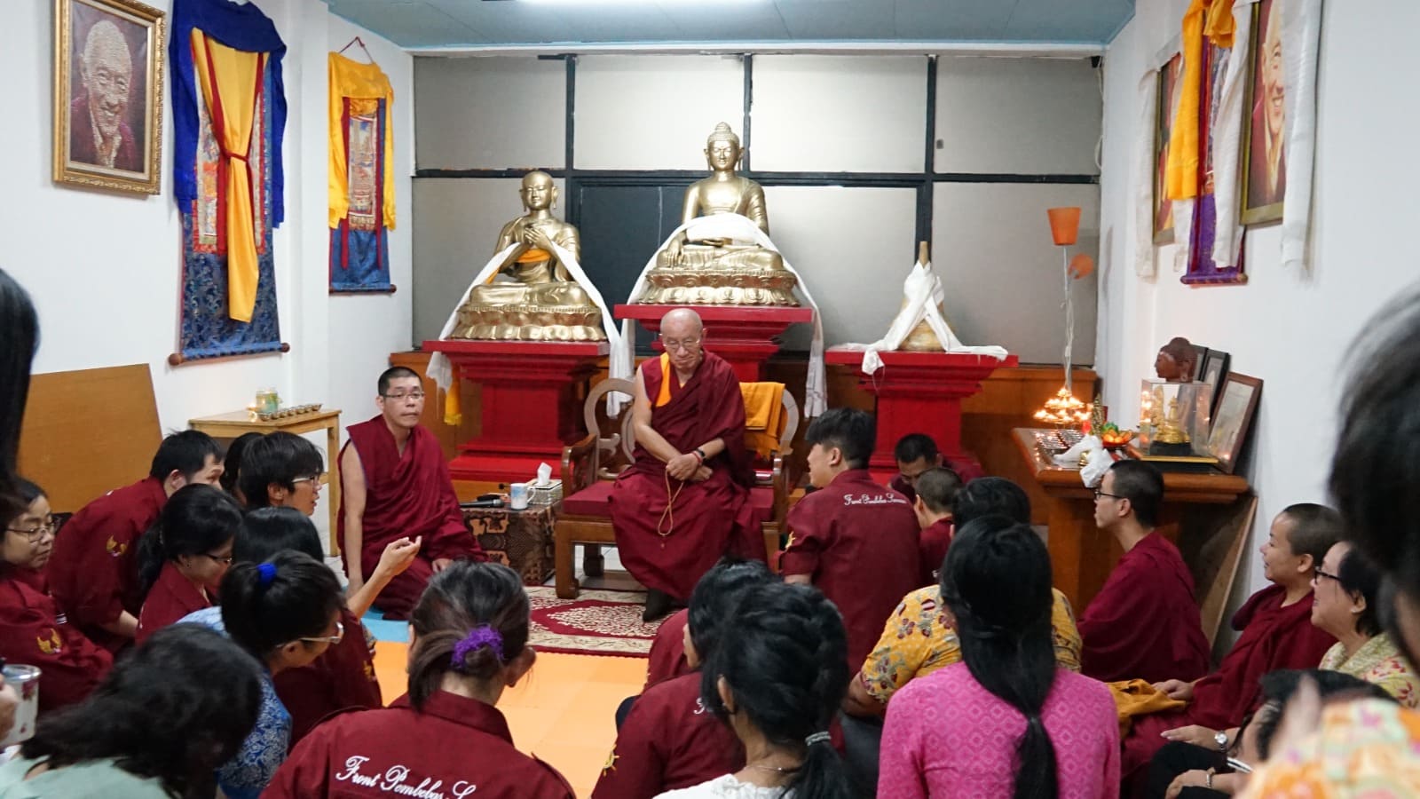Kunjungan Drepung Trisur Rinpoche di Kadam Choeling Jakarta